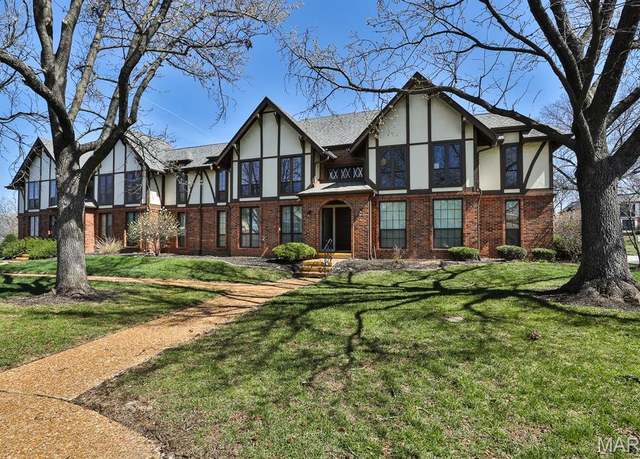 Property at 917 Claytonbrook Dr #4, Ballwin, MO 63011, 2 beds, 2 baths