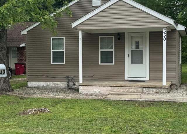 Property at 330 Crowe St, Sikeston, MO 63801, 2 beds, 1 bath