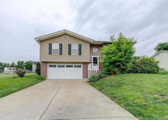 Property at 1625 Knightwood Ln, O'fallon, MO 63366, 3 beds, 2 baths