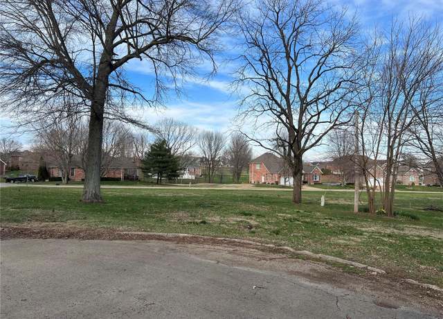 Property at 15 Pinehurst Dr, Farmington, MO 63640