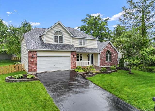 Property at 402 Monitor Way, St Charles, MO 63303, 4 beds, 2.5 baths