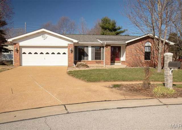 Property at 565 Blossomheath Dr, MO 63125, 3 beds, 3 baths