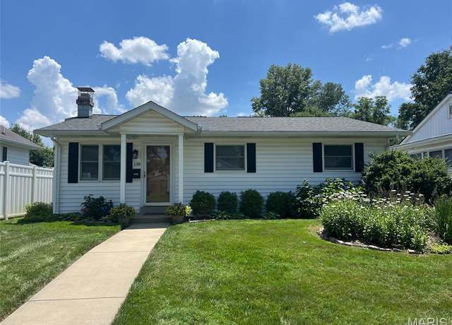Property at 138 S 33rd St, Belleville, IL 62226, 3 beds, 2 baths