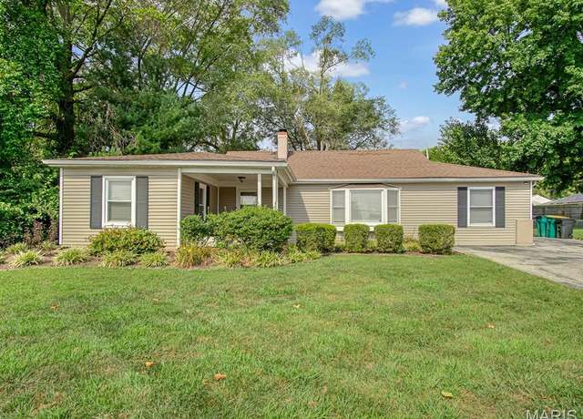 Property at 405 Hartman Ln, O'fallon, IL 62269, 4 beds, 1 bath