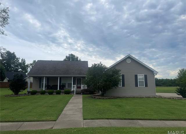 Property at 1036 Red Arrow, Sikeston, MO 63801, 3 beds, 3 baths