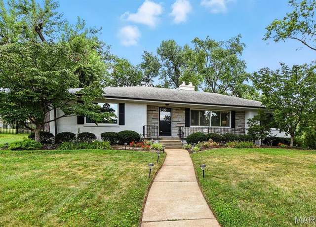 Property at 22 Tealwood Dr, Creve Coeur, MO 63141, 3 beds, 2.5 baths