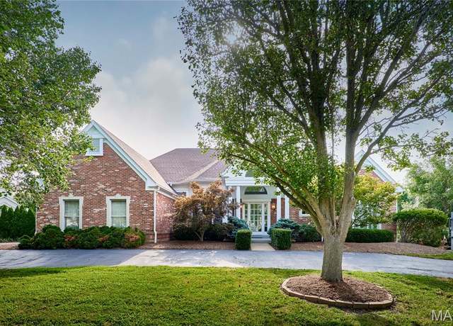 Property at 16350 Champion Dr, Chesterfield, MO 63005, 4 beds, 3.5 baths