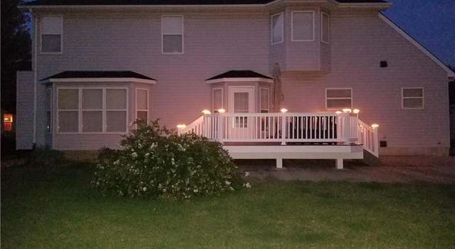 Photo of 241 E Governor Pl, St Charles, MO 63301