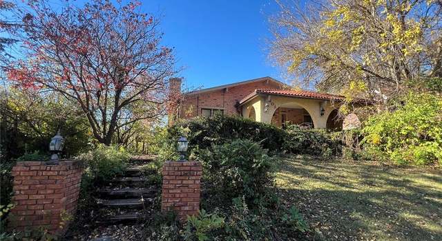 Photo of 601 N Benton Ave, St Charles, MO 63301