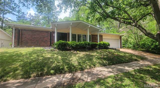 Photo of 5489 Limerick Dr, St Louis, MO 63128
