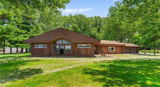 Photo of 1021 Otter Rd, Trenton, IL 62293