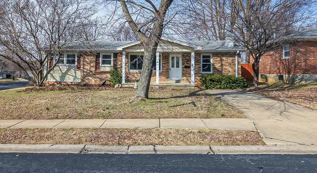 Photo of 213 S Pam Ave, St Charles, MO 63301