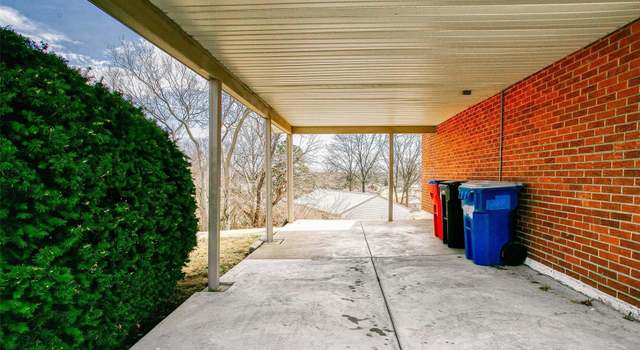 Photo of 800 Rinzetta Dr, St Louis, MO 63129