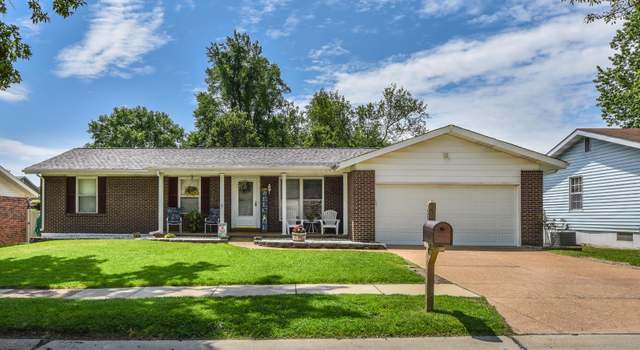 Photo of 2862 Cathedral Dr, Saint Louis, MO 63129