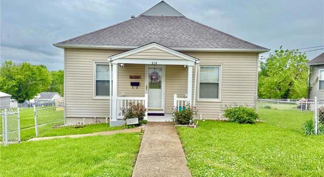 Photo of 815 Stewart St, De Soto, MO 63020