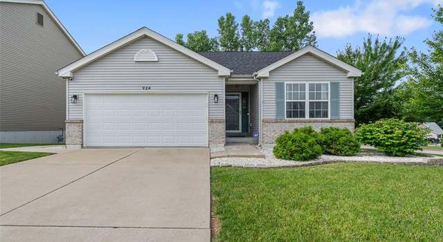Photo of 924 Tower Pl, O'fallon, MO 63366