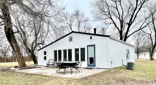 Photo of 310 Galloway St, Whiteside, MO 63377
