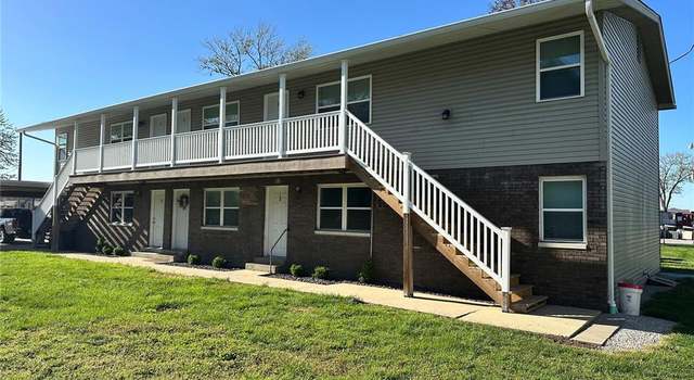 Photo of 1060 N Walnut St, Breese, IL 62230