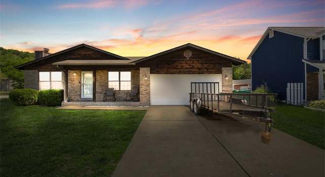 Photo of 2433 Golden Gate Dr, Imperial, MO 63052