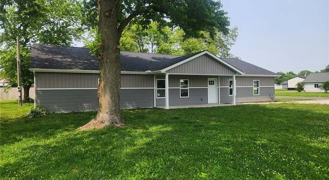 Photo of 313 E Wall St, Worden, IL 62097