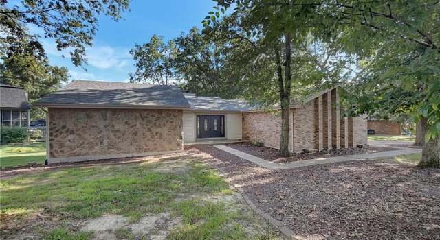 Photo of 1 Nantua Ct, Lake St Louis, MO 63367