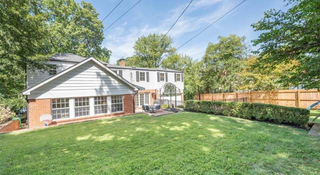 Photo of 15 Fleetwood Dr, Ladue, MO 63124