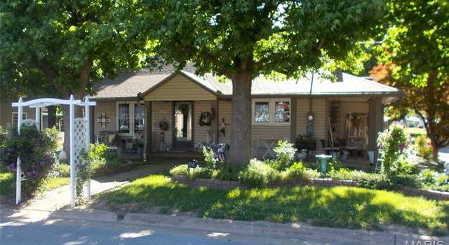 Photo of 512 S Garfield St, Steeleville, IL 62288