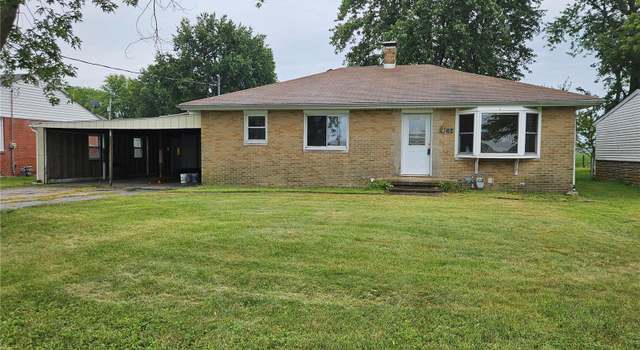 Photo of 504 W Center St, Brighton, IL 62012