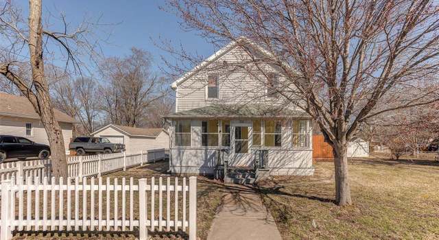 Photo of 211 E Center St, Brighton, IL 62012