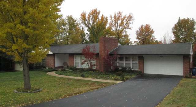 Photo of 10046 Lakeshire Dr, St Louis, MO 63123