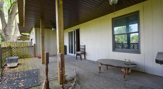 Photo of 880 W Nicholas St, Carlinville, IL 62626