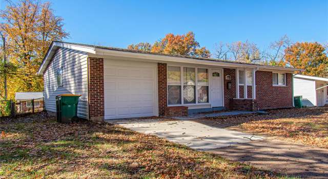 Photo of 10347 Edgefield Dr, St Louis, MO 63136