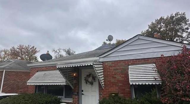Photo of 1205 N Florissant Rd, St Louis, MO 63135