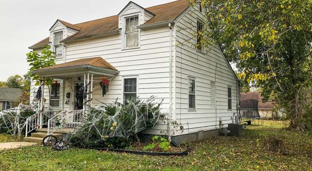 Photo of 404 E 4th North St, Mount Olive, IL 62069