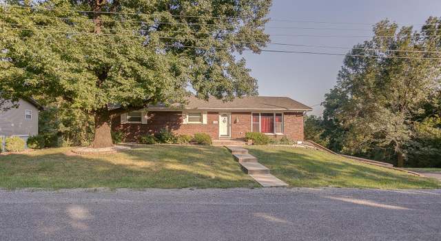 Photo of 100 Sandra Dr, Belleville, IL 62223