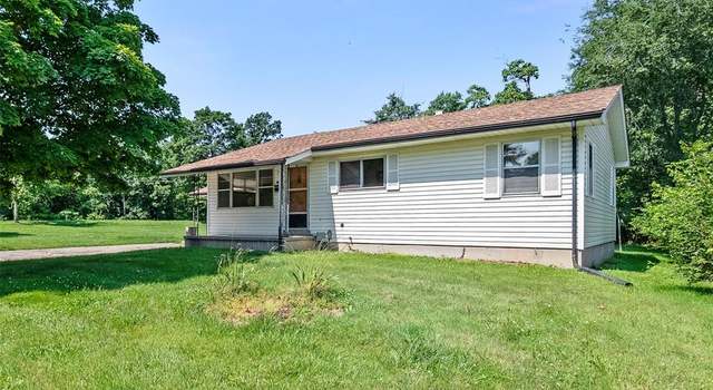Photo of 303 Mckinley Ave, Warrenton, MO 63383