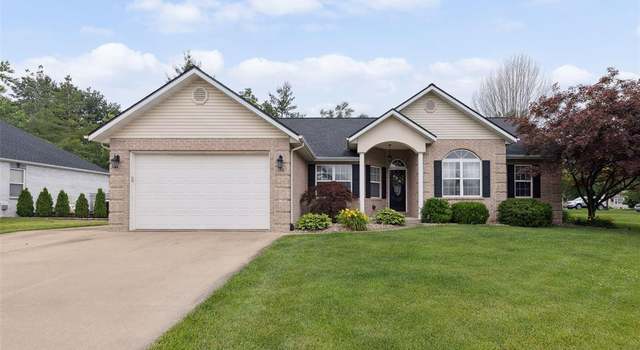 Photo of 100 Woods Manor Dr, Freeburg, IL 62243