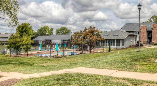 Photo of 1004 King Dr Unit 1D, St Charles, MO 63303