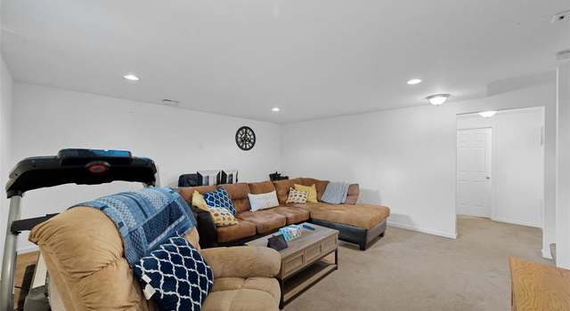 Photo of 425 Angelique, St Charles, MO 63303