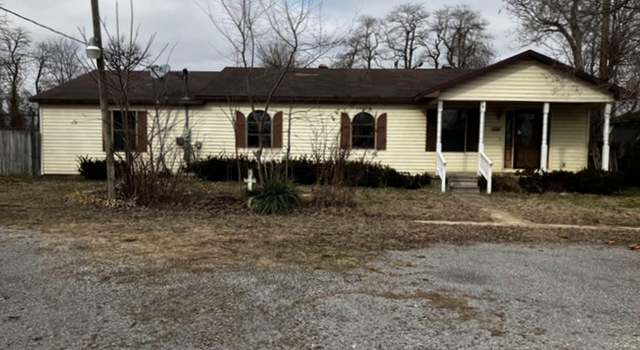 Photo of 402 W Beech St, Bertrand, MO 63823