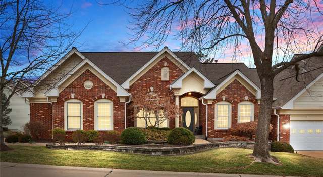 Photo of 1 Picardy Hill Dr, Chesterfield, MO 63017