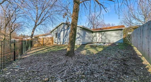 Photo of 33 Oak Forest Dr, St Peters, MO 63376