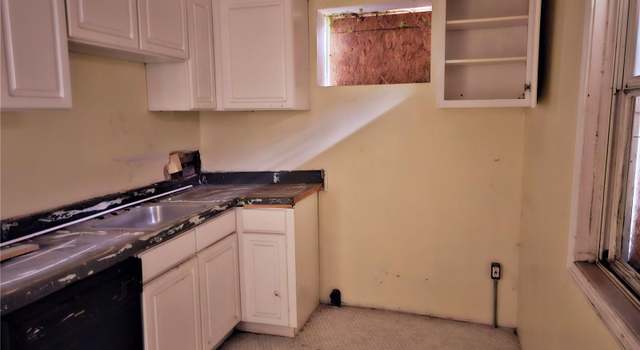 Photo of 1812 James A Harvey Ln, St Louis, MO 63133