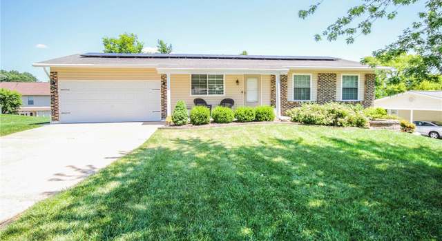 Photo of 1149 Saratoga Dr, St Charles, MO 63303
