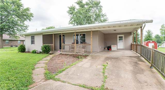 Photo of 305 S Oak Ave, Belle, MO 65013