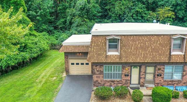Photo of 11820 Charlemagne Dr Unit A, Maryland Heights, MO 63043
