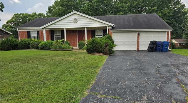 Photo of 1010 Pawtuckette Dr, Ellisville, MO 63011