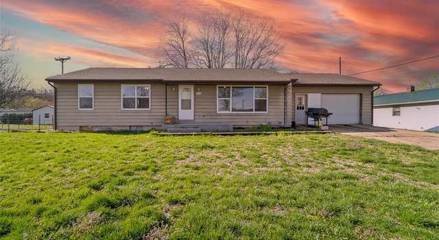 Photo of 104 E Tennessee St, Chamois, MO 65024
