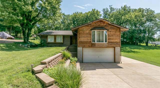 Photo of 118 Cumberland Ave, Maryland Heights, MO 63043