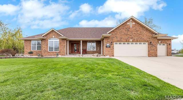 Photo of 304 Wood Duck Ct, Waterloo, IL 62298